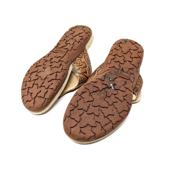 Alegria Womens 6/6.5 Molly Thong Sandals Brown Leather Embossed Comfort Slip On - Picture 5 of 6